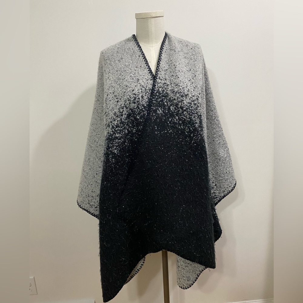 Zara Jacquard Two Toned Poncho Black Grey Ombré One Size
